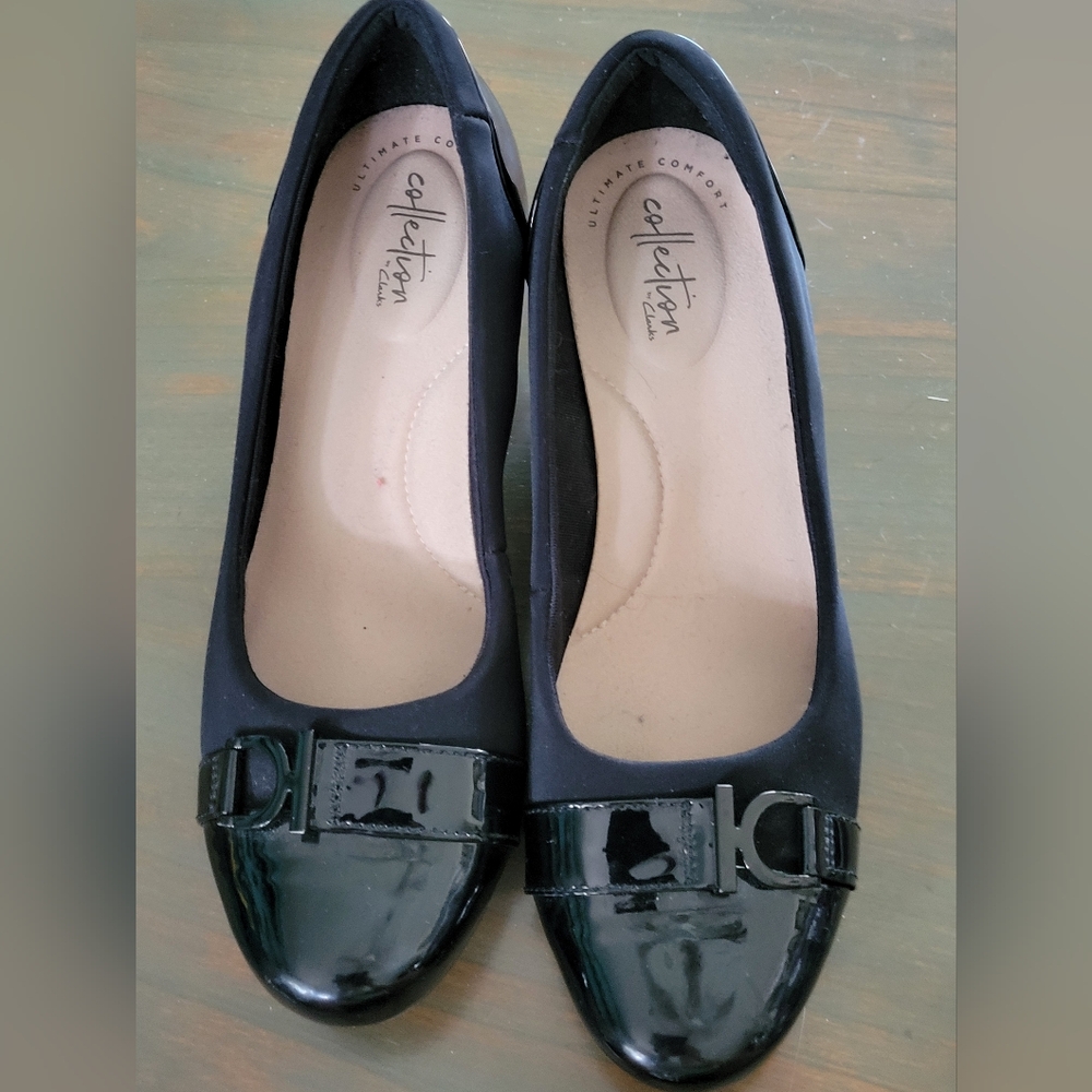 Women's Black Flats